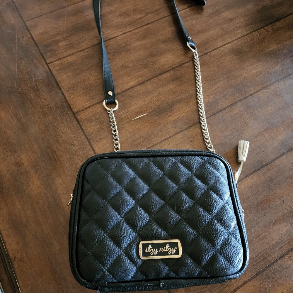 Itzy ritzy crossbody diaper bag